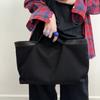 Internet-Berühmtheiten mit der gleichen Rindsleder-Tragetasche Row dunkler Stil Spleiß-Canvas-Tasche Pendler vielseitig große Kapazität Handtasche