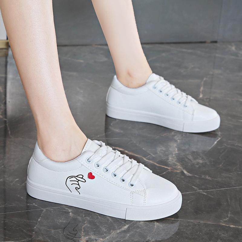 Fashion White Breathable Women Running Shoes New Spring Autumn Embroidered Flower Lace-Up Casual Sneakers Zapatos De Mujer