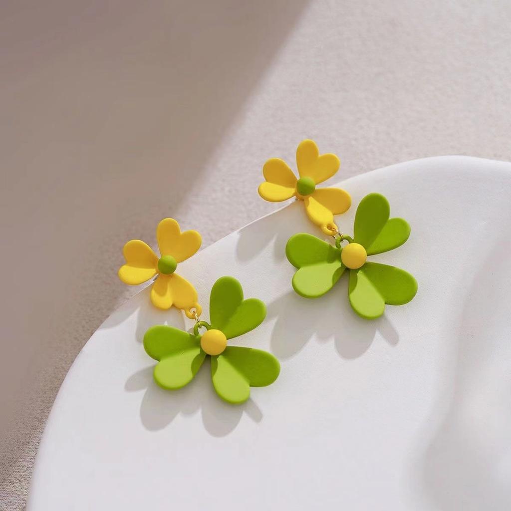 French Romantic Green Flower Asymmetric Tassel Drop Earrings New Design Jewelry for Women's or Girl’s Sweet Ear Accessories