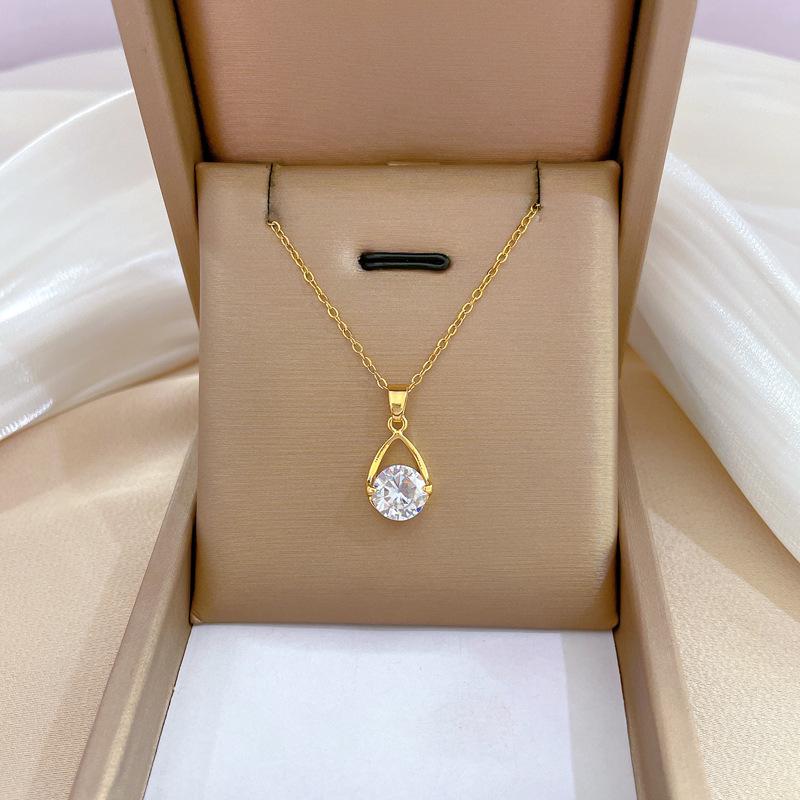 Titanium Steel Micro-Inlaid Luxury Necklace: Elegant Full Diamond Gold Design for Women