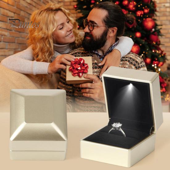 Boîte à bagues de fiançailles, conteneur à bijoux avec lumière LED, conception magnétique de rangement, boîte-cadeau à bijoux compacte et portable, fournitures de fête de mariage