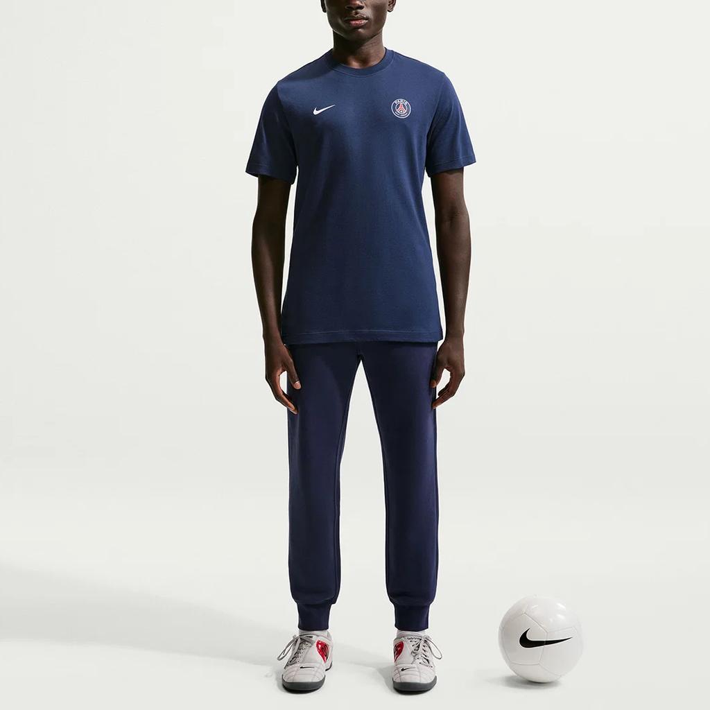 Nike Pánské tričko s kulatým výstřihem a logem PSG Club Essential, krátký rukáv, mikina IM1664-410