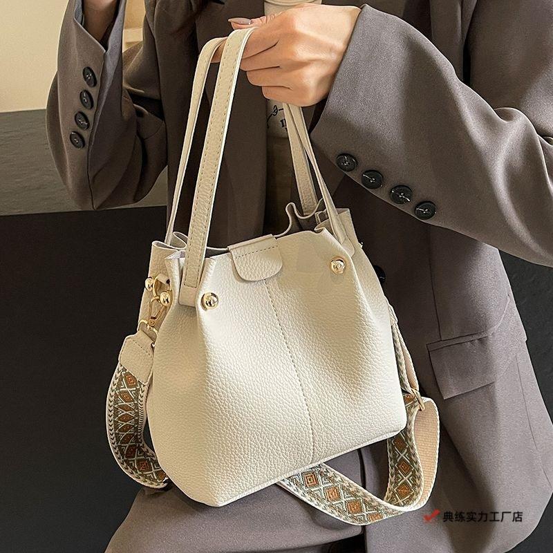 Bags Women's Korean premium bucket bags New bags Summer white messenger bags Women's handbags