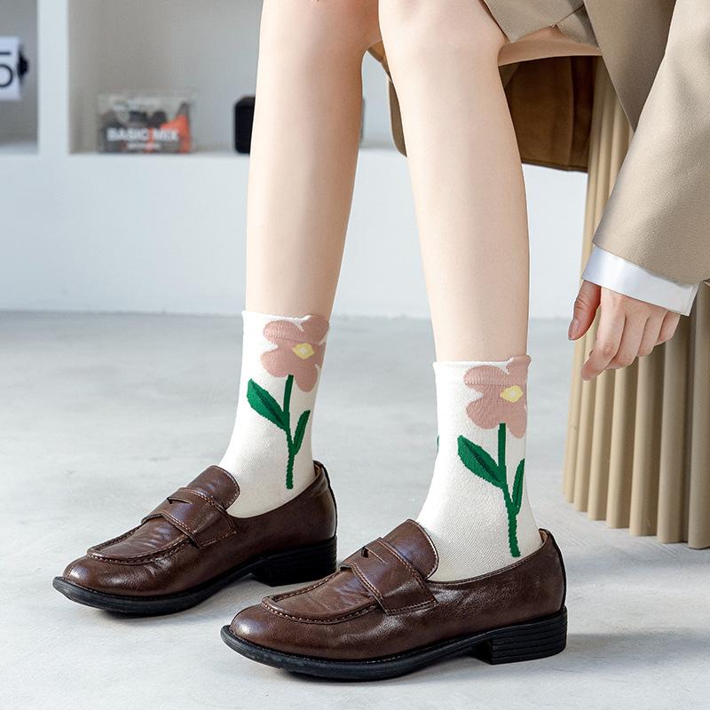 Women's Autumn and Winter Tulip Mid-calf Women's Socks Trendy Women's Style Flower Women's Mid-calf Cotton Black and White Long Socks