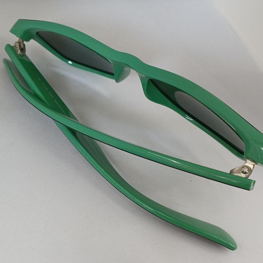 Used RAY-BAN RB2132 Small Scratches Sunglasses