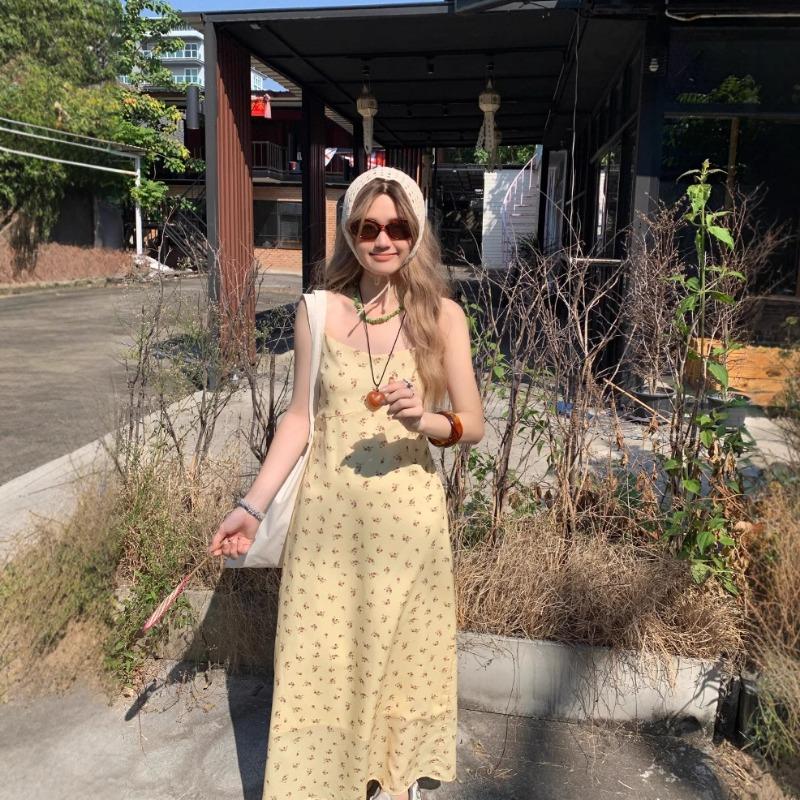 

Женское сладкое маленькое свежее платье-халтер, летнее нежное атмосферное длинное платье для путешествий и праздников M жёлтый