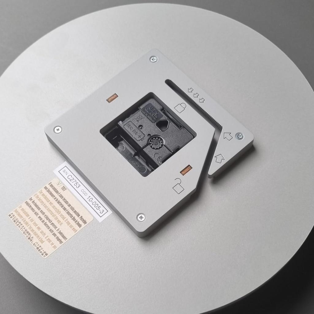 CalleaDesign 30cm kitchen wall clock in a smiley pinstripe pattern. The simple, round dial is easy to read. Metal hands at 11cm and 8cm.