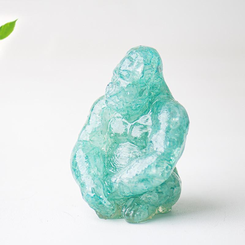 Statue de Gorille en Résine avec Pierres de Cristal Naturelles Pour Décoration de Bureau Cadeau Pour Amis