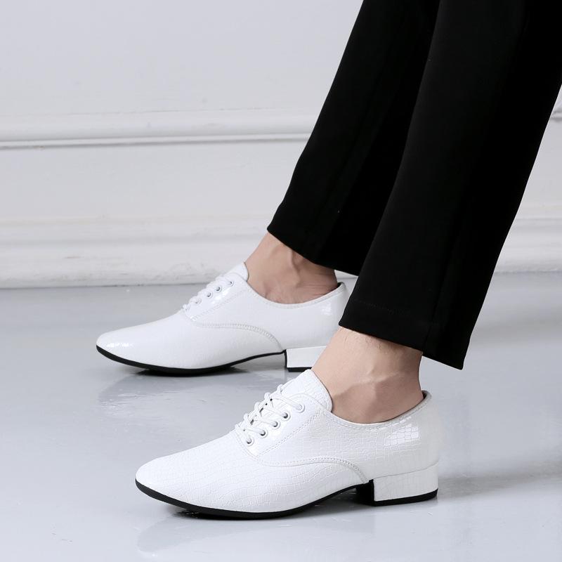Scarpe da ballo in vera pelle quadrate da uomo ventilate scarpe da ballo suola morbida scarpe da ballo sociale sneakers in pelle per ballo latino pieghettate
