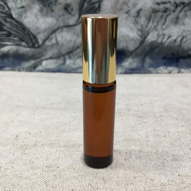 10Ml Indonesian Natural Sandalwood Essential Oil Temple Worship Study Rooms Meditation Promotes Sleep Removes Odors Purifies Air 10ml&sandalwood