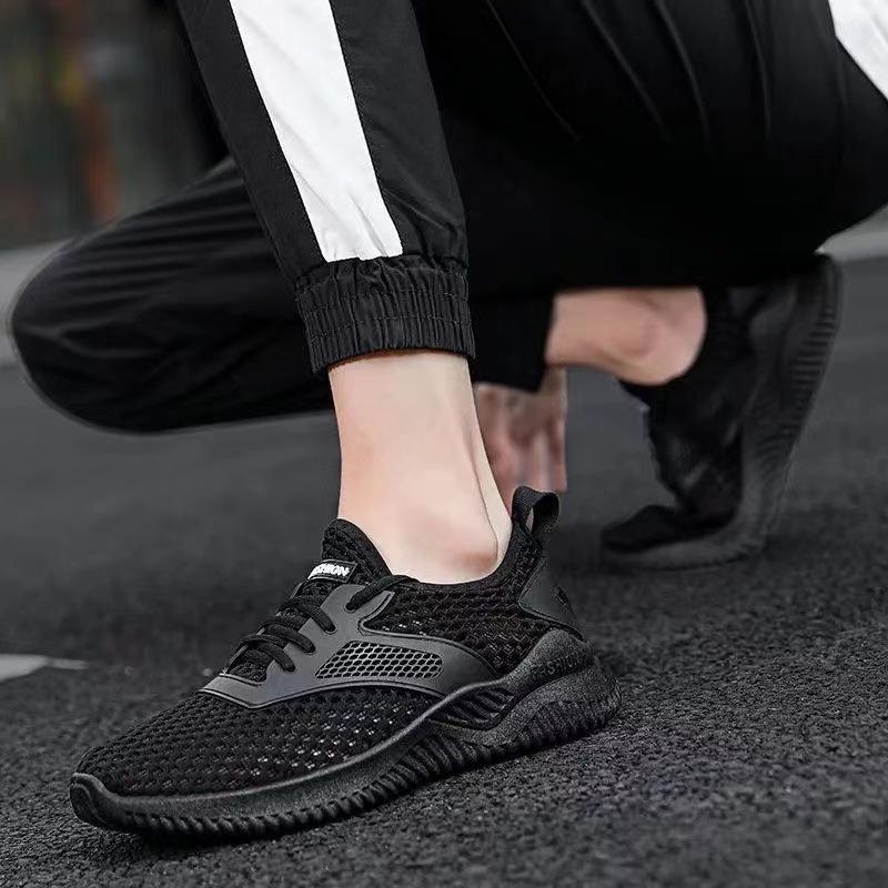 2024 Spring/Summer New Men's Shoes Mesh Men's Casual Fly Weave Running Breathable Soft-Soled Sneakers Cutout Men's Shoes