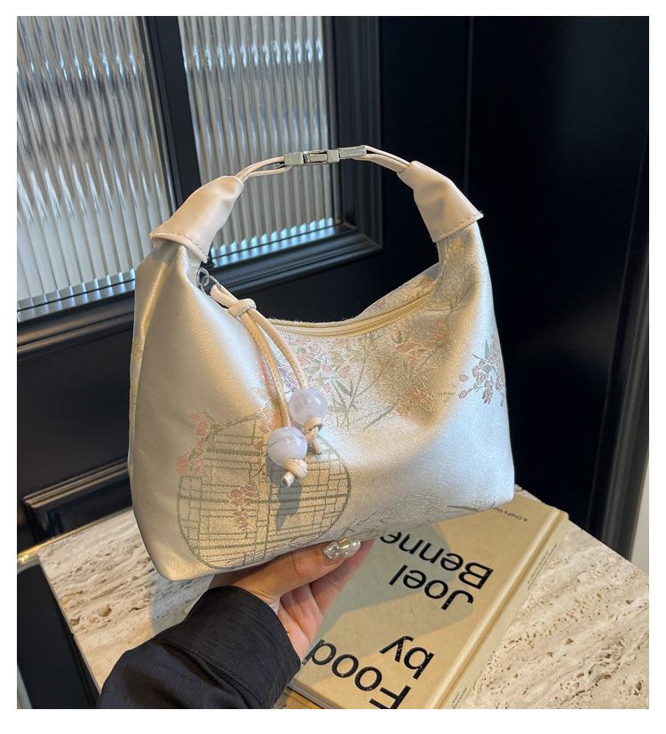 2025 Women's High-End Chinese Style Embroidered Crossbody Dumpling Bag