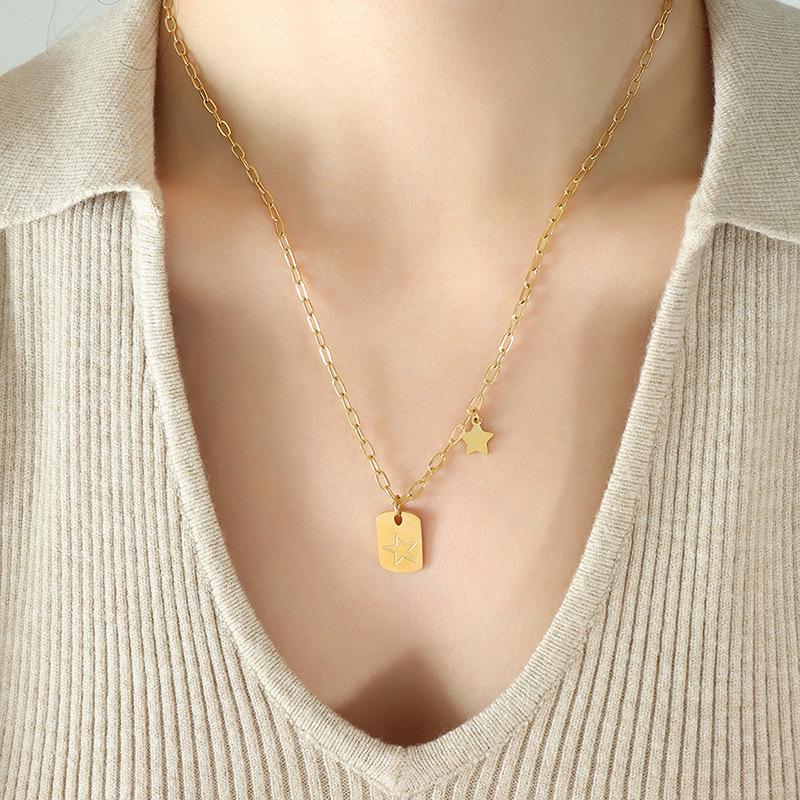 

Five-Pointed Star Square Pendant Hoodie Necklace for Women – Titanium Steel Clavicle Chain with a Unique Christmas Design.