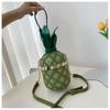 Nuova Borsa a Tracolla da Donna Personalizzata a Forma di Ananas Piccola Fresca per Ragazza Adolescente Singola Spalla Stile Straniero Intrecciata con Borchie e Catena Chiusura Borsa Rotonda