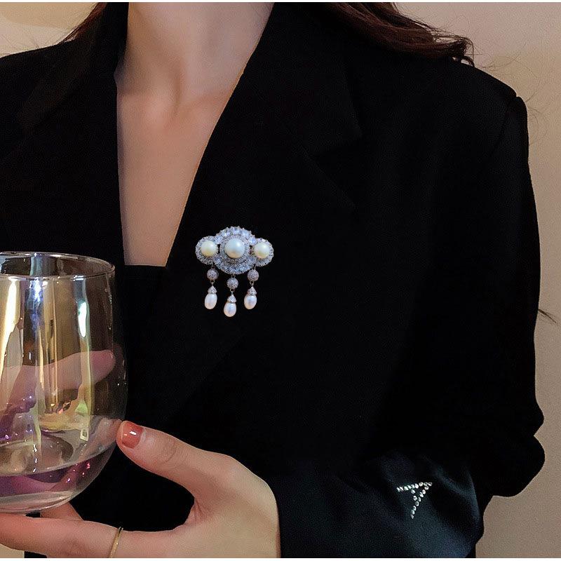 SUYU Fashion Corsage Tassel Cubic Zirconia Imitation Zircon Suit Coat Clothing Accessories Brooch Brooch