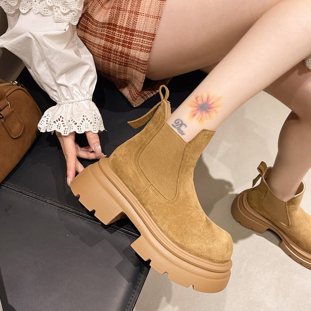 Retro British Martin boots women's 2025 autumn and winter new small super fire thick-soled heightening short boots rhubarb boots