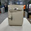 Quadratische Tasche togo erste Schicht Rindsleder Brusttasche breiter Schultergurt verstellbar Schloss Tasche geschlechtsneutral