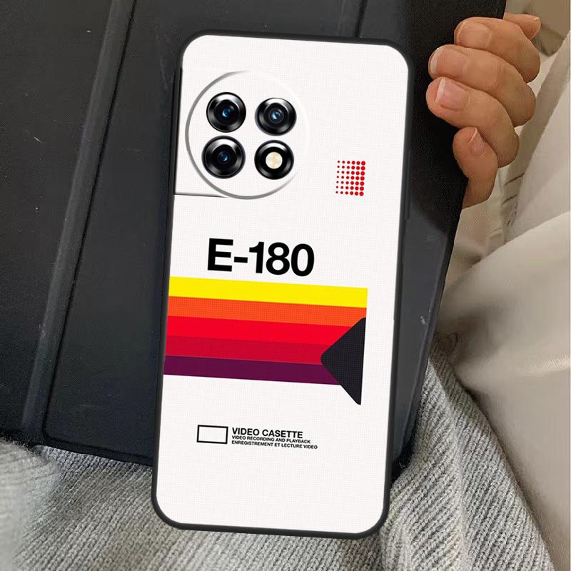 Vintage Magnetband-Kassettenhülle für OnePlus 12R 13R 10R 13s 13 12 11 10T 8T Nord CE 4 3 2 Lite N10 N20 N30 Nord 5 Abdeckung