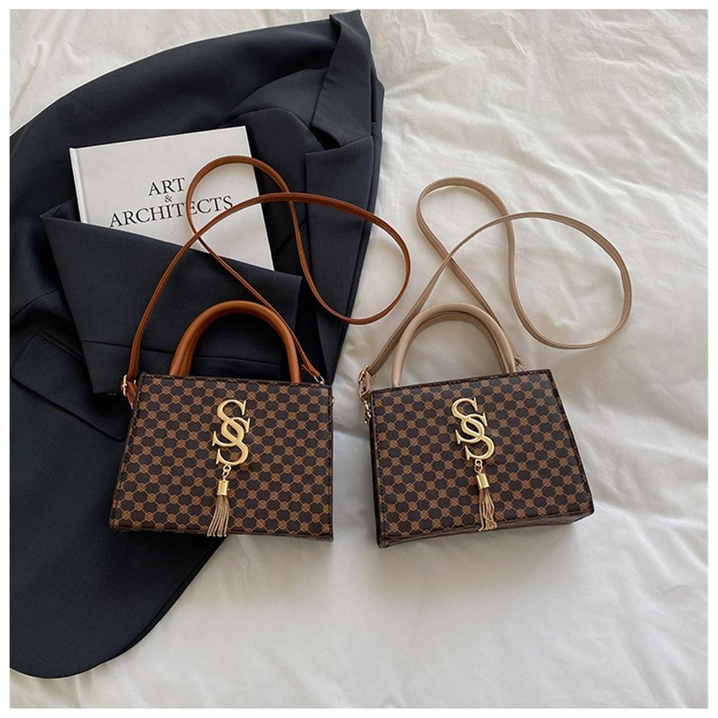 Letter Tassel Trend Fashion Retro Print Fashionable One Shoulder Handbag Small Square Women's Bag