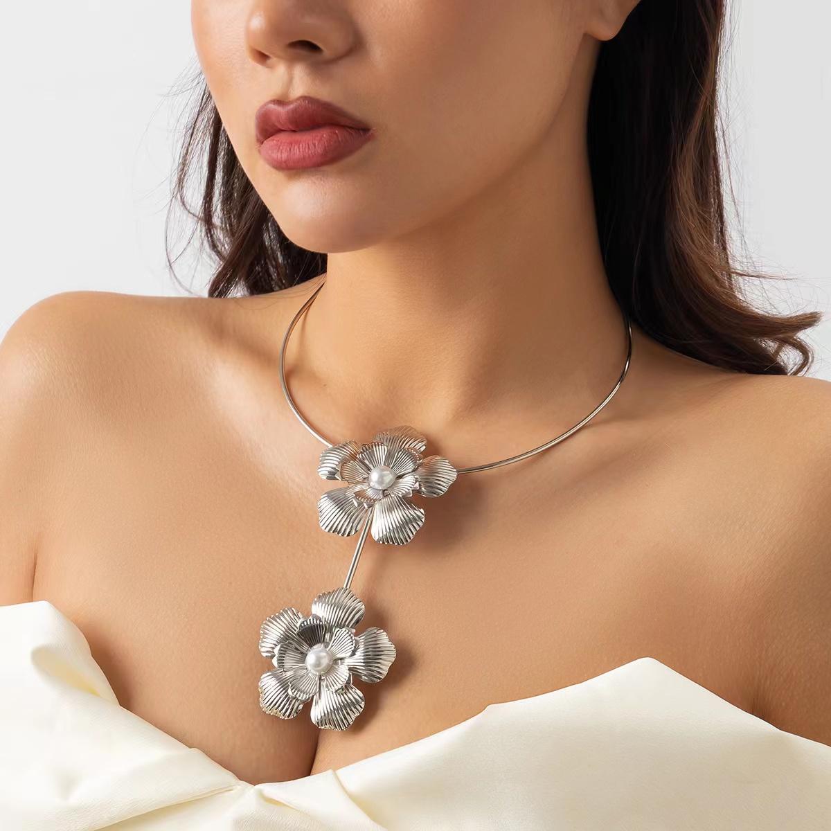 

Чокер с преувеличенным цветком, металлический воротник в стиле панк, короткое геометрическое кольцо на шею, персонализированное ожерелье