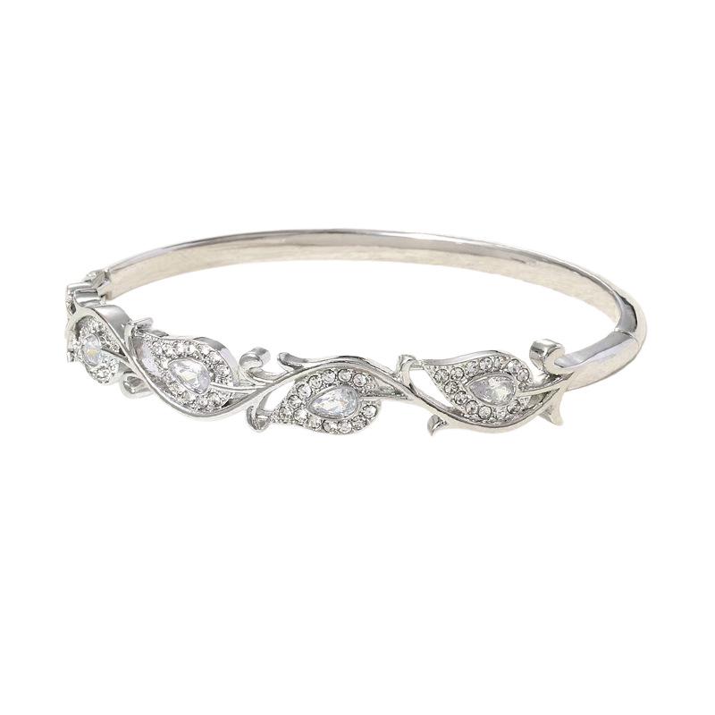 Elegantní náramek s listy a diamanty: Dámská luxusní móda pro všestranné každodenní nošení