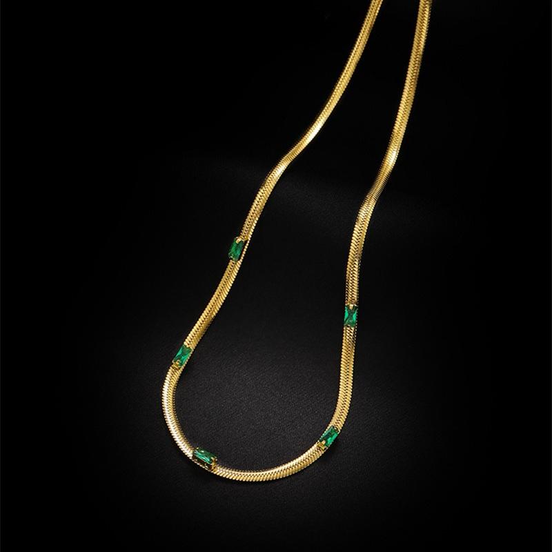 New Personal Luxury Gold Color Stainless Steel Emerald Necklace for Women Charm Green Crystal Bride Party Collar Jewelry No Fade
