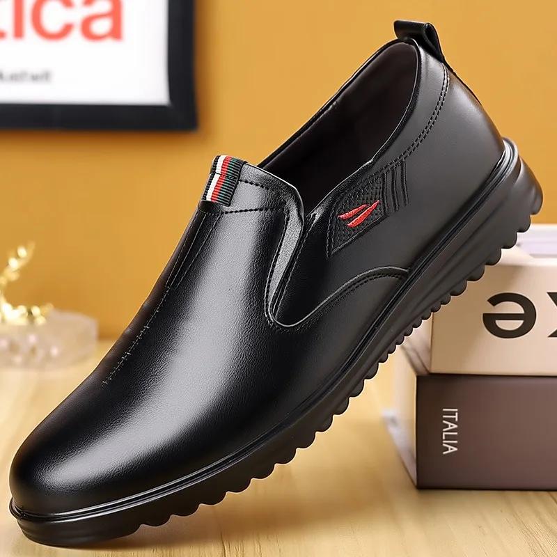 

Модные весенне-осенние туфли для вождения из коровьей кожи для мужчин, новые дизайнерские, с мягкой подошвой, повседневные лоферы, мужская модная обувь для платья, противоскользящая 38