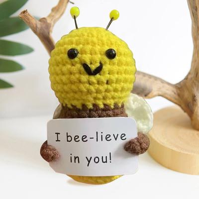 Positive gehäkelte Bienenpuppe mit ermutigender Karte, emotionale Unterstützung, handgemachtes Stricken, Honigbiene, Tierspielzeug, Dekoration, Ornament, Kinder, Erwachsene, Geburtstagsgeschenk