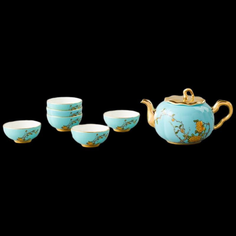 

Ауратический фарфоровый чайный сервиз «Мадам»