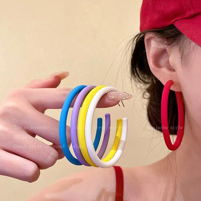 Acrylic C-shaped Earrings Are Simple, Small and Fresh, Niche Earrings, Fashionable and Versatile, and High-end Earrings.