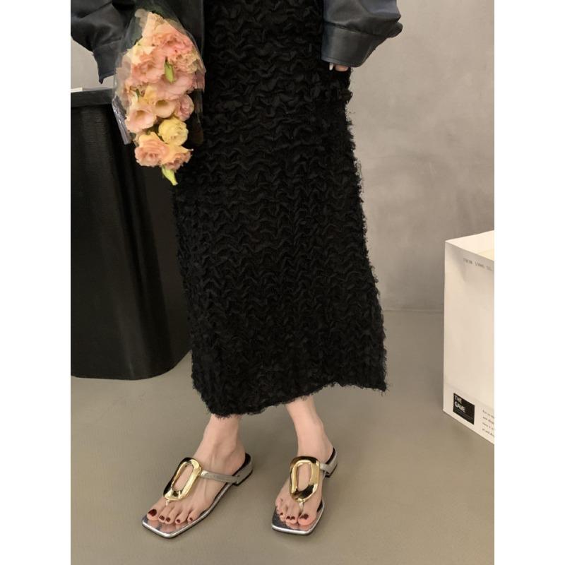 Women's Fashion Low Heel Sandals Women's Summer New Square Head Clip Toe Metal Square Buckle Temperament Flip-flops 2025