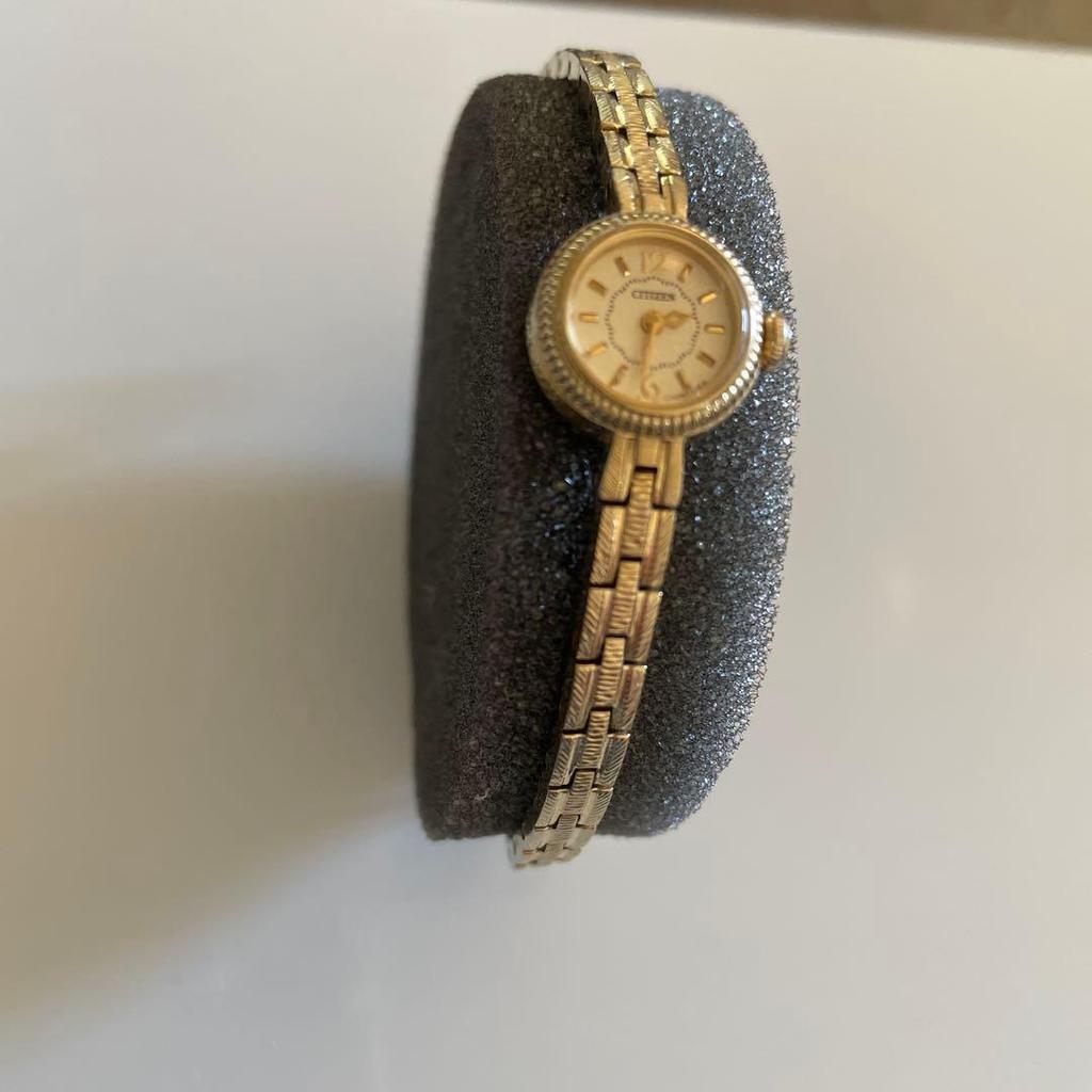 Used CITIZEN Kii ladies watch yellow gold with warranty