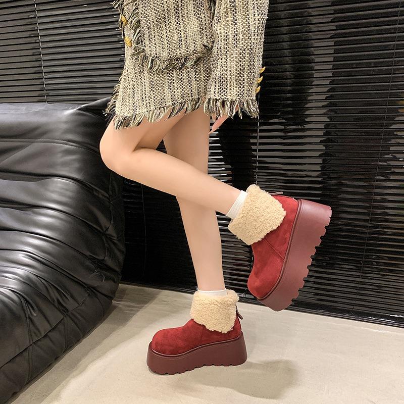 

Thick-soled heightening small short boots winter new velvet thickened warm snow boots women s leather cotton shoes 40