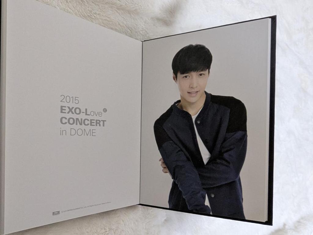 [USED] 2015 EXO-Love Concert in Dome Postcard Book