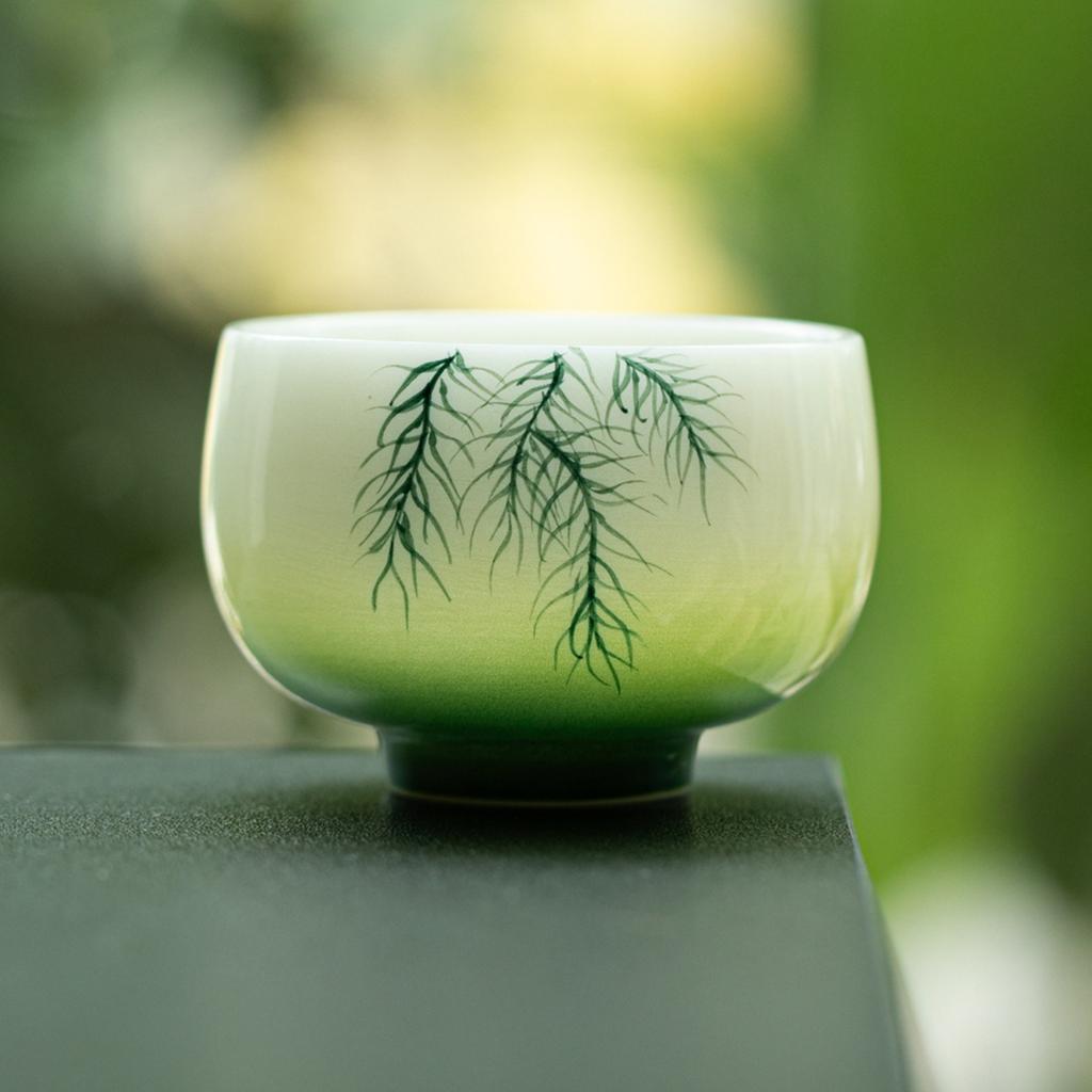 120ML Hand Painted Ceramic Tea Cup Chinese Gongfu Tea Set Master Cup Zen Meditation Porcelain Cup