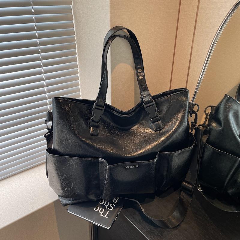 Large-capacity bag women's autumn and winter new simple messenger bag casual fashion shoulder commuter tote bag