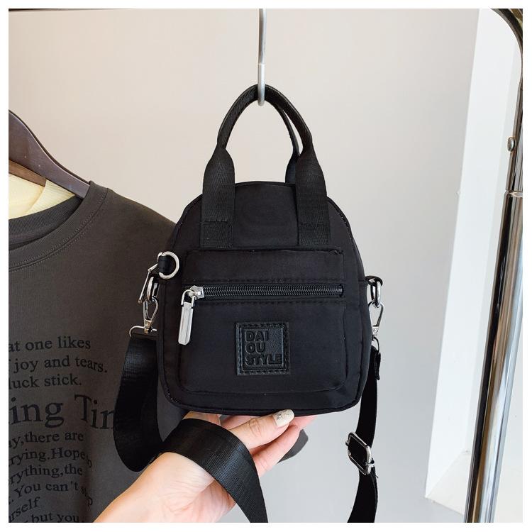 

Versatile women s diagonal span small bag trendy waterproof nylon bag new handbag light shopping messenger mobile phone bag