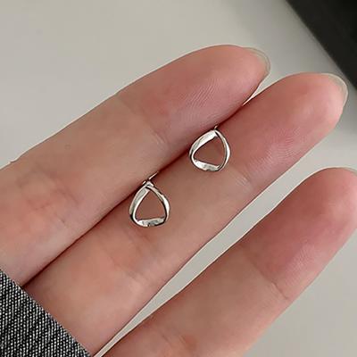 Triangular Stud Earrings Women's Simple and Small Twisted Geometric Earrings Temperament Design Sense Ins Wind Element Ring Small Earrings