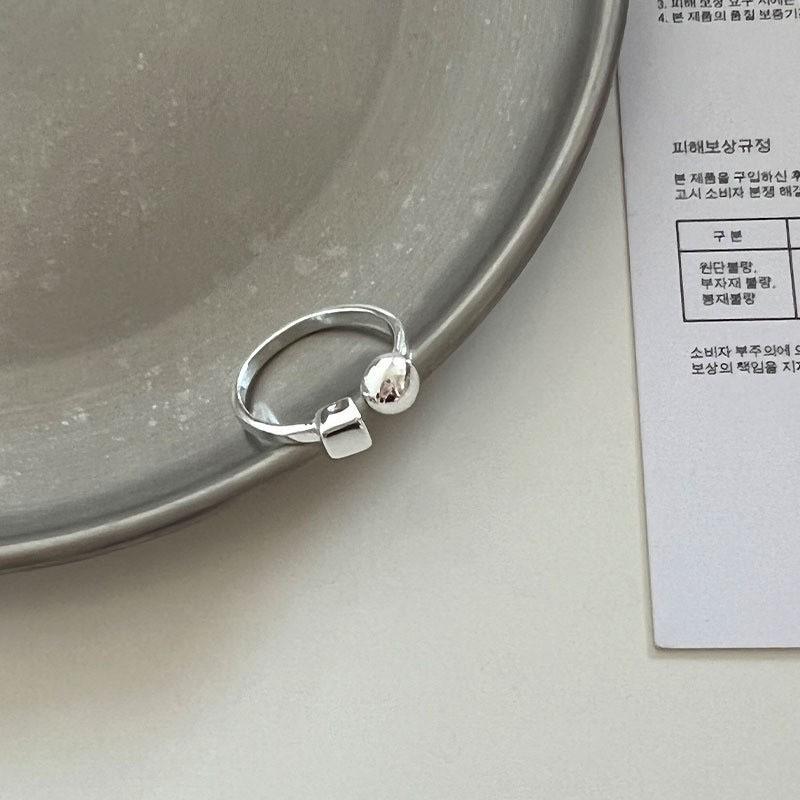 Trendy Geometric Adjustable Ring: Fashionable Square Round Style for Women Adjustable Open