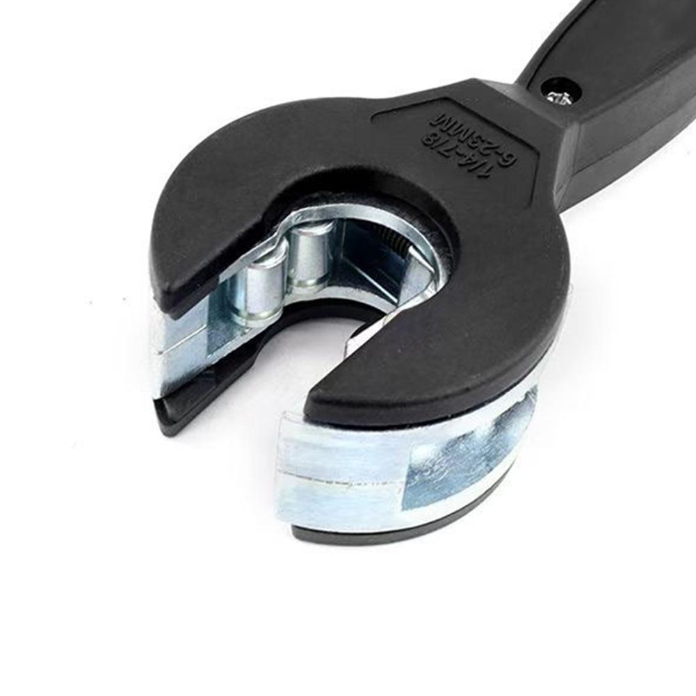 Ergonomic tubing cutter with replaceable steel blade and ratchet handle for precise cuts on copper PVC and soft metal pipes