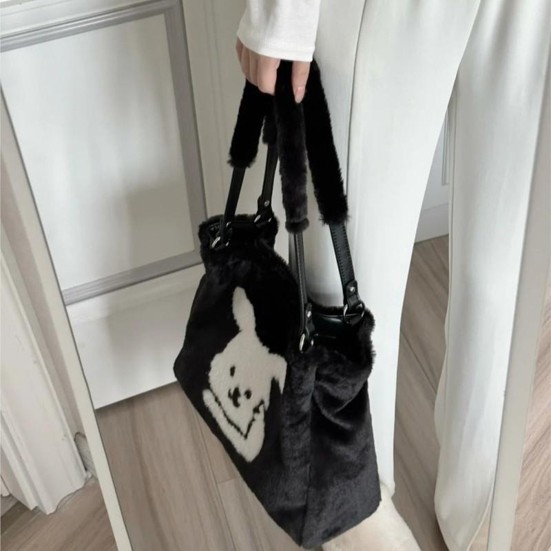 Sweet Cute Retro Black Tote Bag Women Fluffy Bunny Large Capacity Shoulder Bags Ladies Fashion Commuter Daily Underarm Bag 2025
