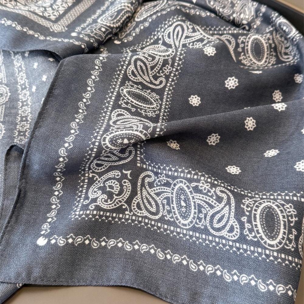 Fashion Decoration Square Scarf Women Luxury Paisley Print Soft Head Scarves Cotton Feel Headscarf Warm Foulard Bandana Neck Tie