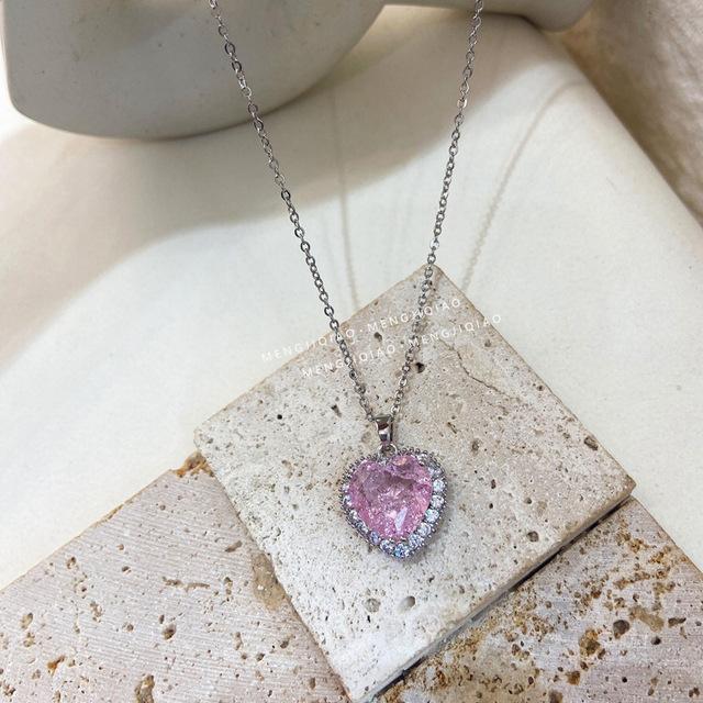 Pink ice flower love zircon pendant necklace female, Japanese and Korean ins Internet celebrity sweet cool girl collarbone chain necklace