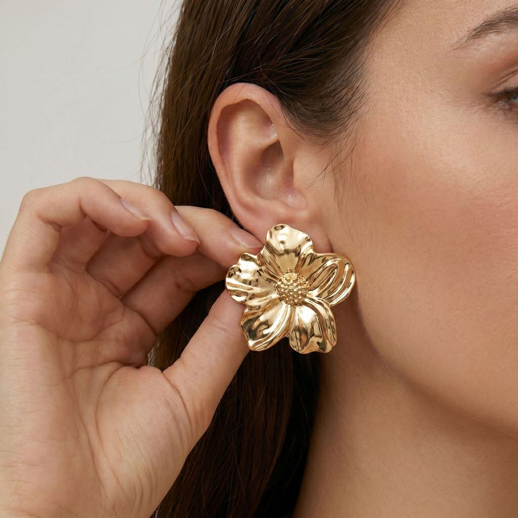 European & American Stylish Irregular Flower Stud Earrings for Women's Elegant Personality