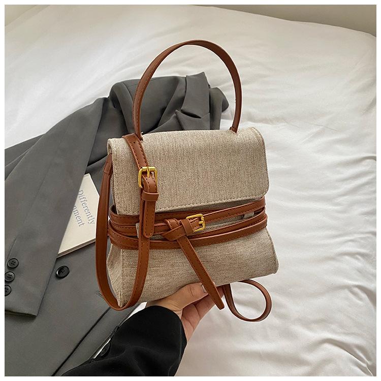 

Нишевый дизайн ремешки женская сумка 2025 мода универсальная плечевая сумка-мессенджер зарубежный стиль многофункциональный рюкзак коричневый