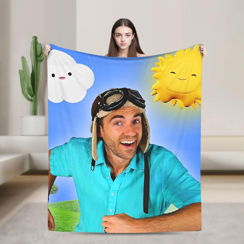 Danny Go Cartoon Flannel Blankets Warm Soft Throw Blanket for Home Decor Travel Office Street Trend Bedspread Sofa Bed Cover