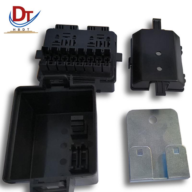 8-Way Automotive Fuse Box A11-3723027 Wiring Harness Holder