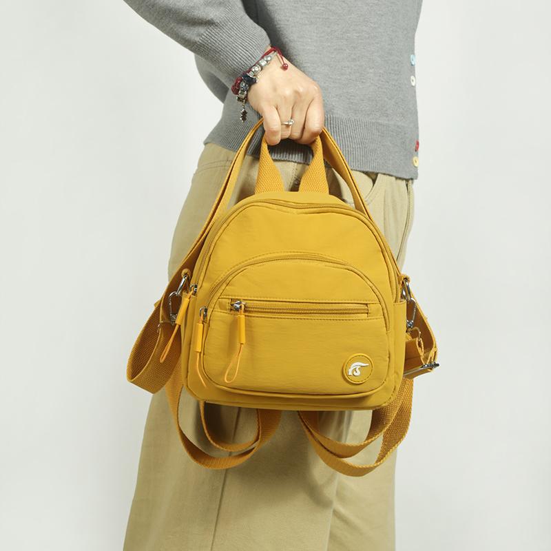 Women's Lightweight Waterproof Multi-compartment Backpack