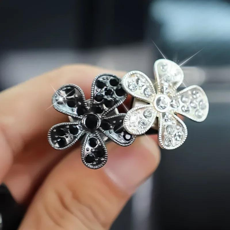 Car Air Outlet Decorative Clip Automatic Five Petal Imitation Diamond Flower Clip Car Interior Vent DIY Decoration Accessories