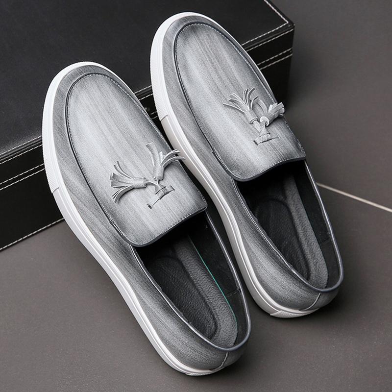 Designer Comfort Grey Patent Leather Loafter Platform Tassel Leisure Shoes for Men Walking Dress Wedding Footwear Zapatos Hombre